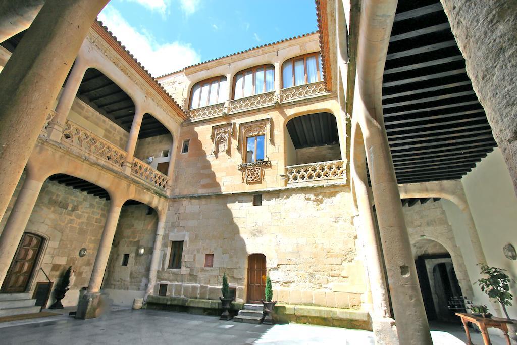 Posada Real Castillo Del Buen Amor Topas Kültér fotó