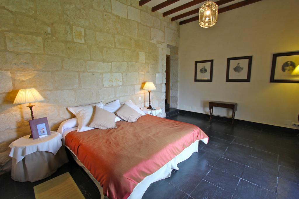 Posada Real Castillo Del Buen Amor Topas Kültér fotó