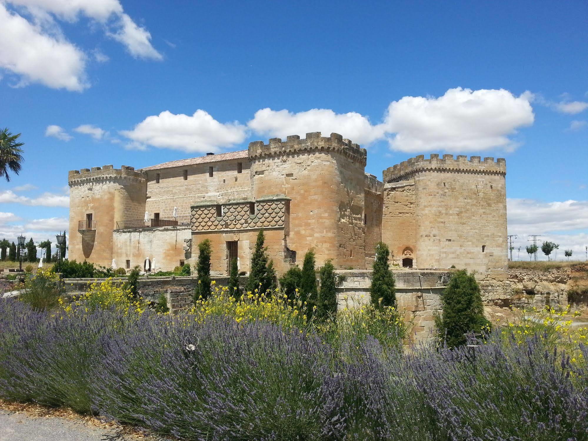 Posada Real Castillo Del Buen Amor Topas Kültér fotó